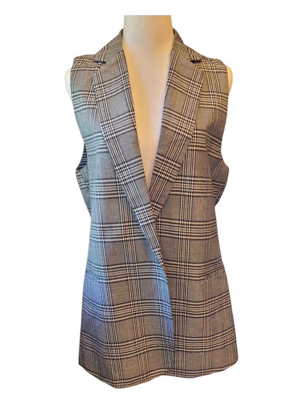 Streetwear Society Black & White Plaid Sleeveless Blazer Vest